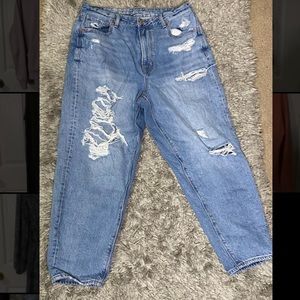 American Eagle Relaxed Mom Jeans